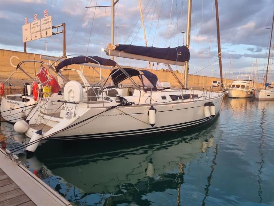 Velero Monia Hotel Valencia Kültér fotó